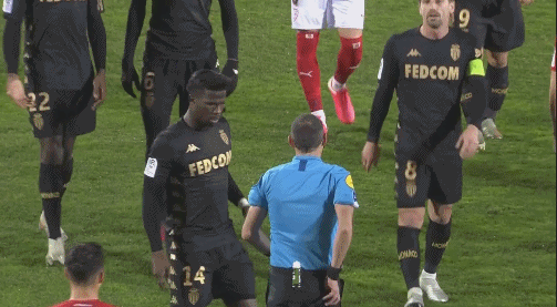 CBA：广东男篮客场险胜浙江