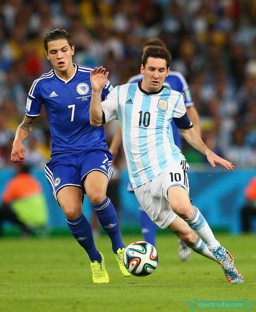 莱默尔：我的偶像是杰拉德 拜仁更衣室目前上下