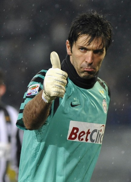 亚冠二级年度收官战：利雅得胜利冲击全胜