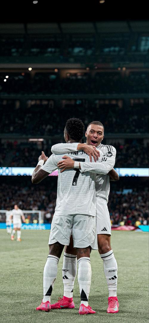 VCT：下半场10连胜上演惊天逆转，FNC 2-1击败PRX挺进胜决